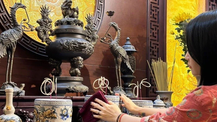 Cúng ông Công ông Táo trước hay sau bao sái ban thờ?