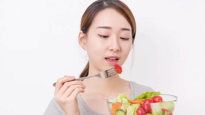 Dù muốn giữ dáng đẹp hay duy trì sức khỏe, chúng ta vẫn phải ăn đủ 3 bữa mỗi ngày. (Ảnh: ITN)