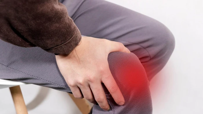 Trong thời tiết lạnh, đau khớp thường trầm trọng hơn. (Ảnh: ITN).