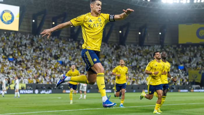 Ronaldo lập kỳ tích ‘có một không hai’