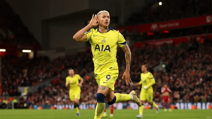 Ghi bàn phút 90, Richarlison ăn mừng khiêu khích Liverpool
