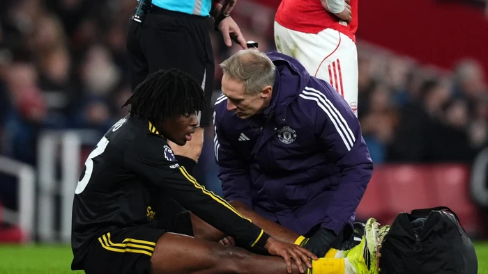 ‘Gãy gánh’ đúng thời điểm bùng nổ, Man Utd đối mặt thử thách lớn