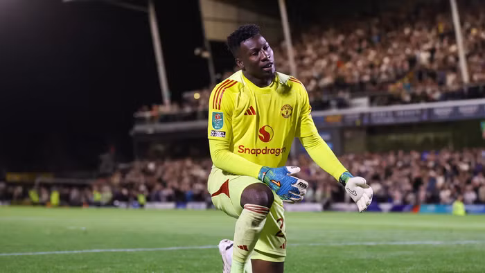 Man Utd 'dở khóc dở cười' với thủ thành Onana