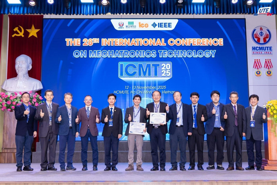 Các chuyên gia, nhà khoa học nhiều nước trên thế giới tham gia hội thảo quốc tế về cơ điện tử. Ảnh: HCMUTE.