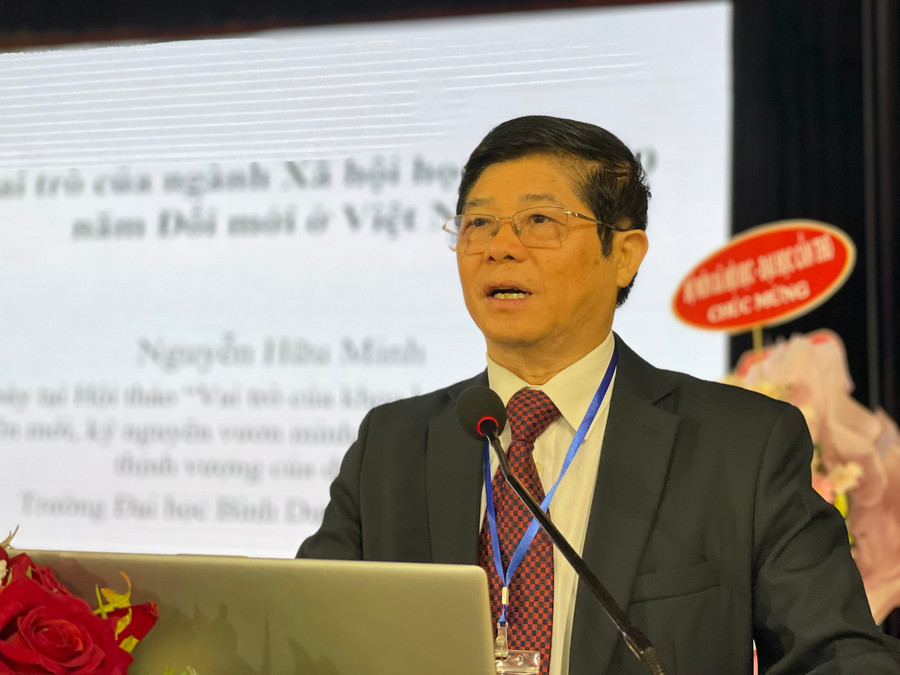 GS.TS Nguyễn Hữu Minh, Chủ tịch Hội Xã hội học Việt Nam phát biểu tại sự kiện. Ảnh: Hà An.