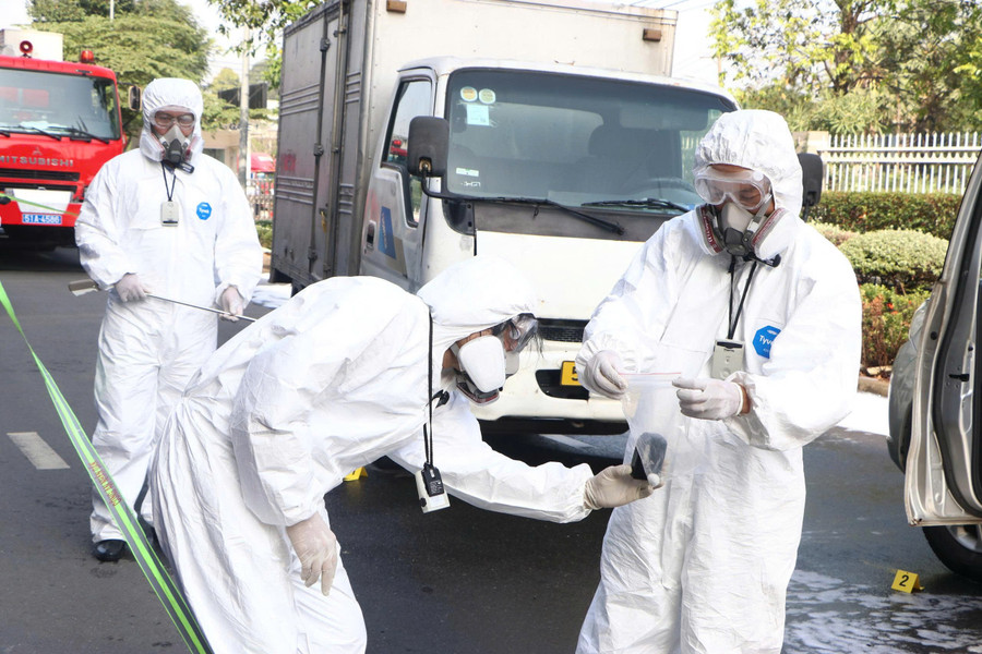 Sáng 27/12, Sở Khoa học và Công nghệ TPHCM tổ chức diễn tập ứng phó sự cố bức xạ và hạt nhân tại Bệnh viện Ung bướu (phường Tăng Nhơn Phú), cách trung tâm TPHCM hơn 15 km.