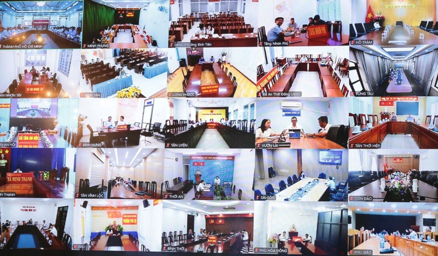Đại biểu tham gia phiên họp theo hình thức trực tuyến tại các điểm cầu. (Ảnh: Cổng TTĐT TPHCM). hop-ktxh-2.jpg