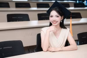 GPA tuyệt đối 4.0/4.0, Tống Yến Nhi là một trong Thủ khoa ngành Quản trị Kinh doanh Quốc tế, Chương trình Tiên tiến, ĐH Kinh tế Quốc dân.