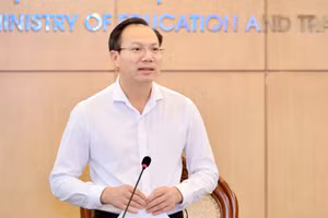 Thứ trưởng Bộ GD&ĐT Đoàn Trung Kiên.