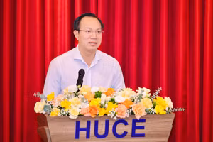 Thứ trưởng Bộ GD&ĐT Đoàn Trung Kiên. 