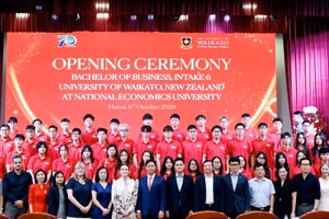 Quang cảnh buổi lễ.
