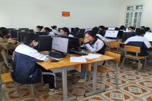 Học sinh tham gia đánh giá.