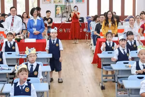 Bước vào lớp 1 là một dấu mốc quan trọng trong hành trình trưởng thành của mỗi đứa trẻ.