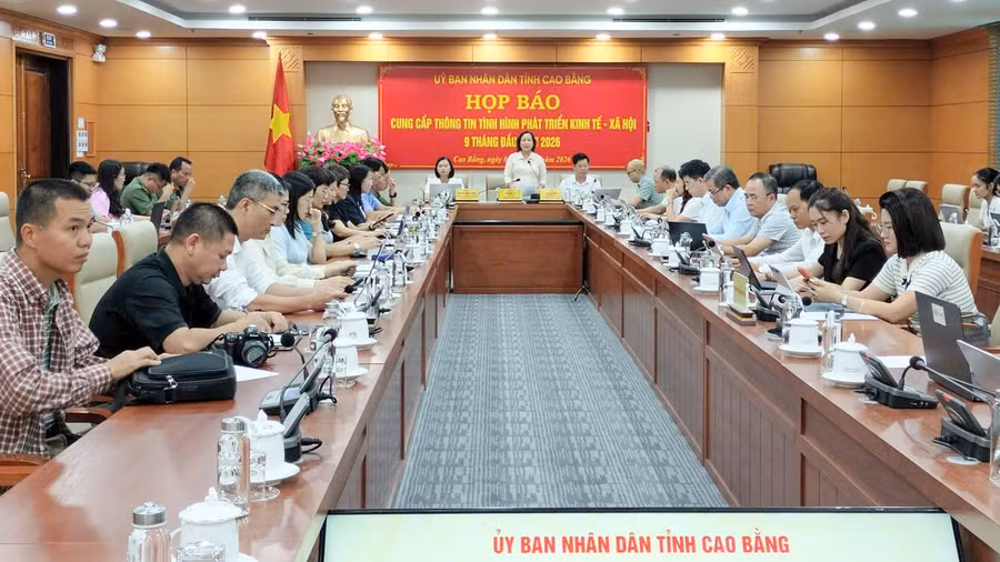 Quang cảnh buổi họp báo.
