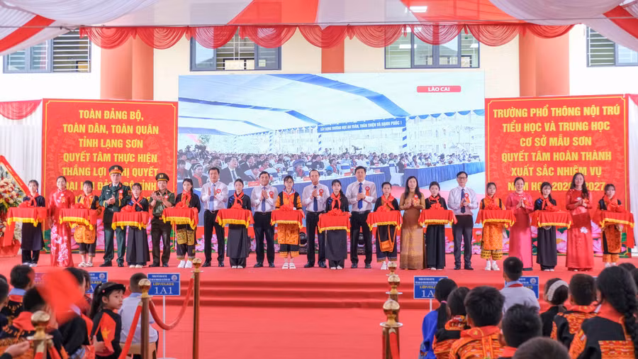 khanh-thanh-lang-son.jpg