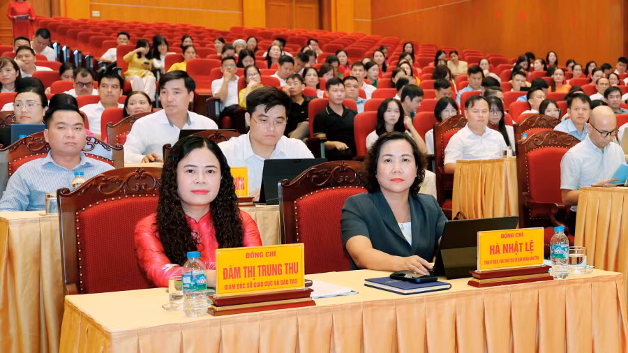 Các đại biểu dự Hội nghị.