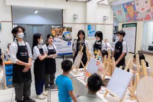 Trung tâm phố cổ Hà Nội rực rỡ với 'Những dấu chân nhỏ' của học sinh Maya