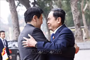 Chủ tịch Quốc hội Trần Thanh Mẫn hội kiến Thủ tướng Singapore Lawrence Wong