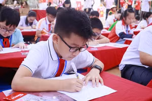 'Trạng Nguyên nhỏ tuổi' và VPP Hồng Hà cùng thế hệ trẻ Việt chinh phục tri thức