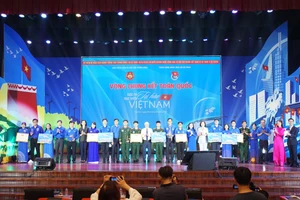 Chung kết toàn quốc Cuộc thi trực tuyến 'Tự hào Việt Nam'