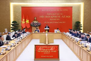 Thủ tướng chủ trì Phiên họp của Tiểu Ban Kinh tế - Xã hội Đại hội XIV của Đảng