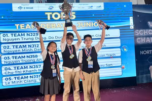 Nam sinh lớp 6 đạt IELTS 8.0 từ lần thi đầu tiên 