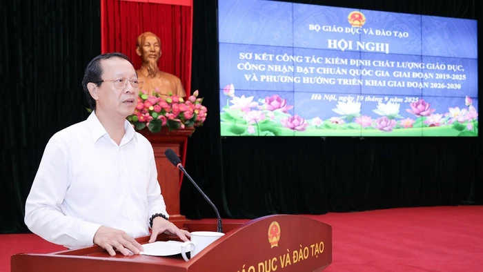 Thứ trưởng Thường trực Phạm Ngọc Thưởng phát biểu hội nghị.