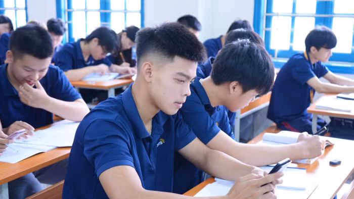 Học sinh Trường Tiểu học, THCS và THPT Hồng Đức (Hưng Yên).