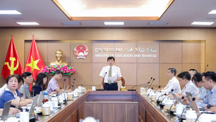 PGS.TS Phạm Quốc Khánh, Phó Cục trưởng Cục Quản lý chất lượng (Bộ GD&ĐT) chủ trì hội thảo.