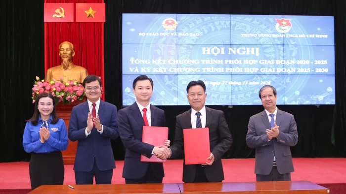 Bộ GD&ĐT và Trung ương Đoàn TNCS Hồ Chí Minh ký kết chương trình phối hợp