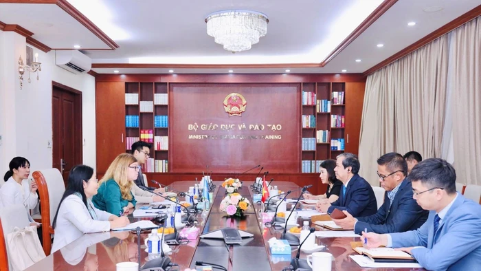 Quang cảnh buổi tiếp.