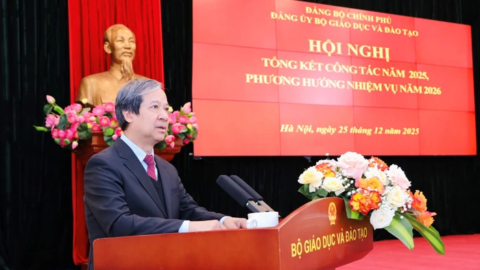 Bí thư Đảng ủy, Bộ trưởng Nguyễn Kim Sơn phát biểu kết luận hội nghị.