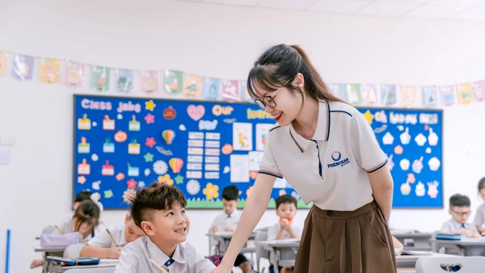 Dạy học tiếng Anh bắt buộc từ lớp 1 là cần thiết.