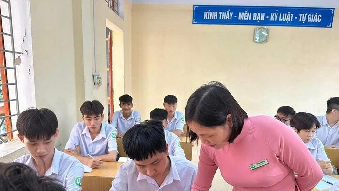 Giờ học tại Trung tâm Giáo dục thường xuyên - Ngoại ngữ, Tin học Hải Dương (TP Hải Phòng).