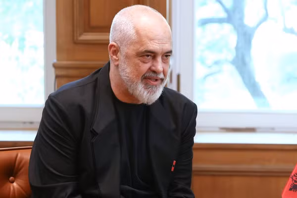 Thủ tướng Albania Edi Rama.