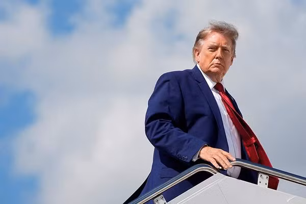 Tổng thống Trump hé lộ lối thoát mới cho chiến sự Iran
