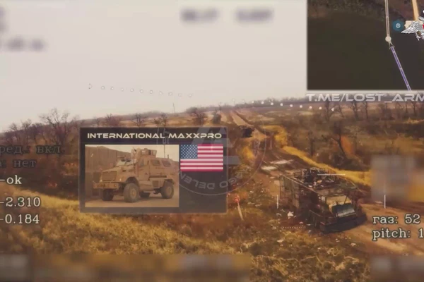 Đòn tập kích vào cơ sở cục tình báo, xóa sổ xưởng tàu không người lái mặt nước