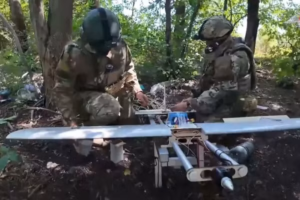 Vũ khí mới khiến drone ‘tia chớp’ Molniya của Nga nguy hiểm hơn