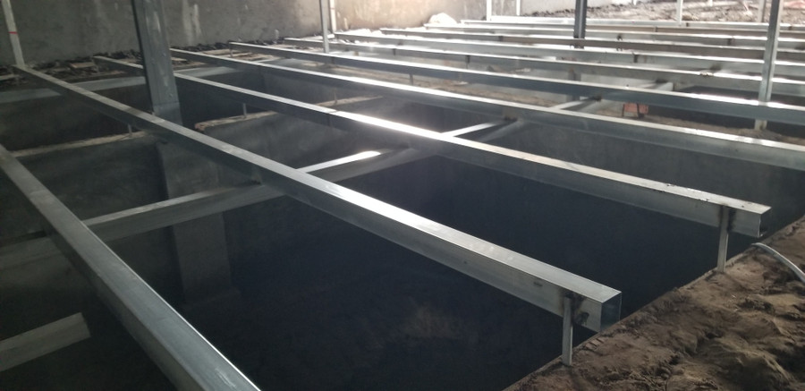 Cả chục bể ngầm, mỗi bể rộng tới 20m2 bên trong tầng 1 của đại công trình xây dựng có diện tích 1.000m2. 20250513-100409.jpg
