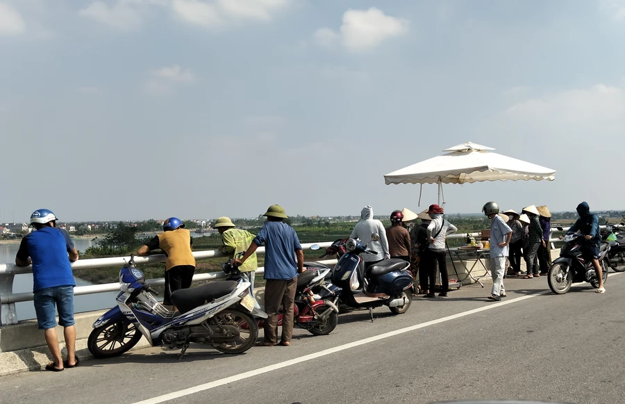 Người thân và lực lượng chức năng đang tìm kiếm nghi phạm Hiên.