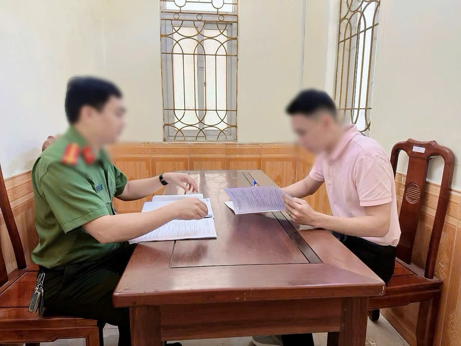 Phòng An ninh mạng và phòng, chống tội phạm sử dụng công nghệ cao làm việc với ông H.B.