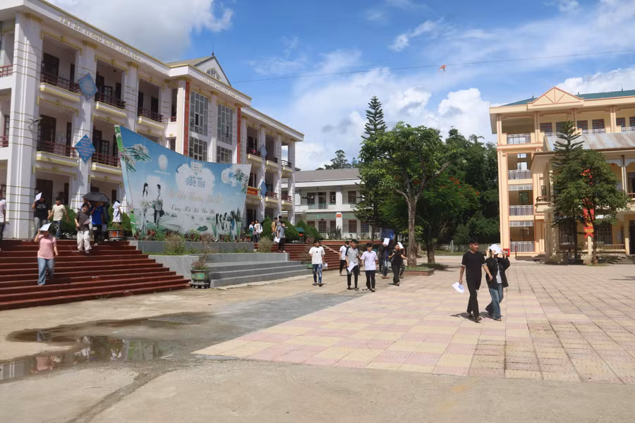 Cơ sở trường học luôn được tỉnh Sơn La đầu tư xây dựng.