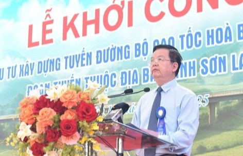 Phó Thủ tướng Mai Văn Chính phát biểu. img-20250518-115328.jpg