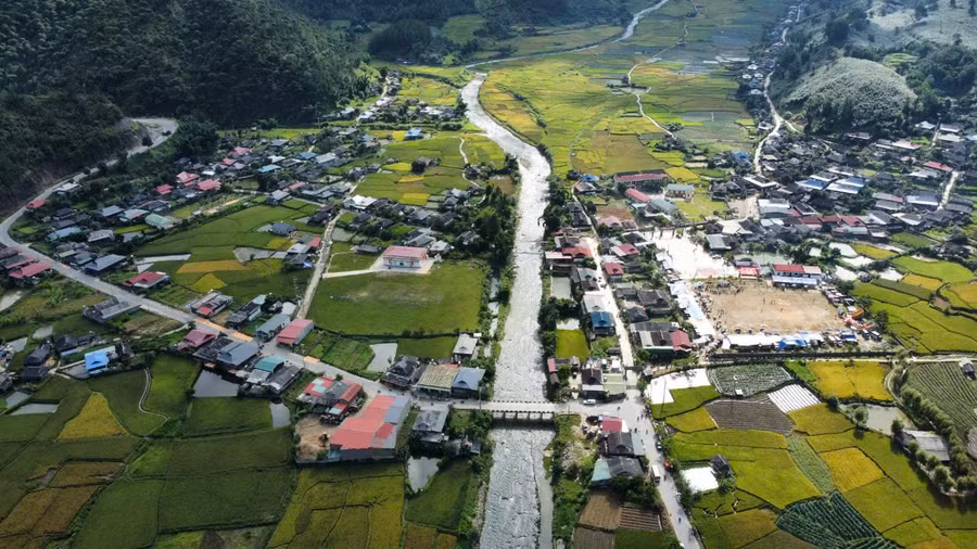 Ngọc Chiến được du khách thập phương ví như 'miền cổ tích'.