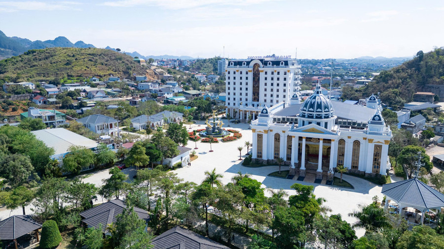 Thảo Nguyên Hotel & Resort Mộc Châu được xây dựng trên diện tích hơn 6ha.