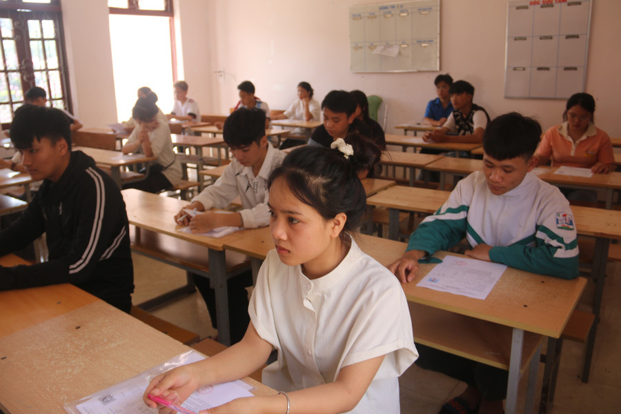 Giáo viên đánh giá đề thi tốt nghiệp THPT năm nay dễ, phù hợp với năng lực học sinh. img-8085.jpg