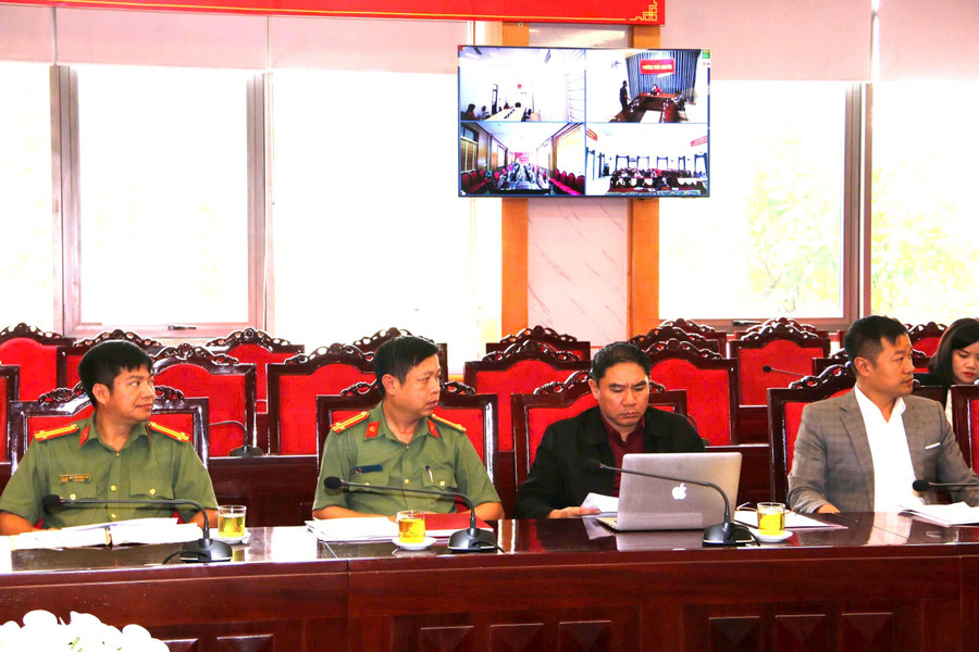 Các đại biểu tham dự cuộc họp. z7168294136519-710422548be546088f9fbcd60c925ac3.jpg