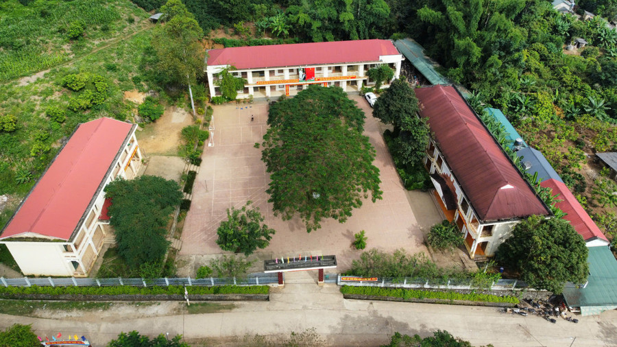 Trường Tiểu học – THCS Chiềng Mai đã đạt chuẩn mức độ 1. z7140260766777-969ebaad794cc6dad3d3b4aaafbb2c98.jpg
