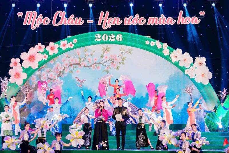 Tiết mục văn nghệ đặc sắc tại lễ hội.