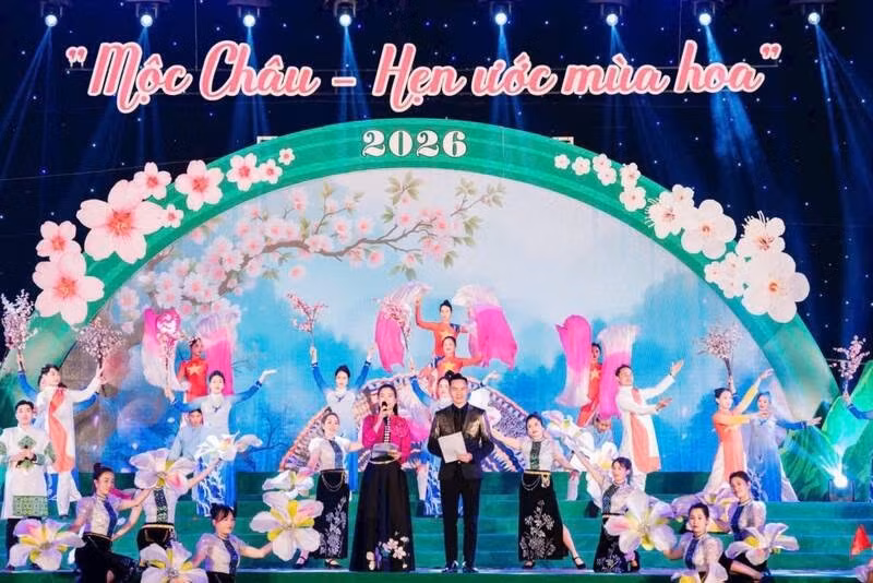 Tiết mục văn nghệ đặc sắc tại lễ hội.